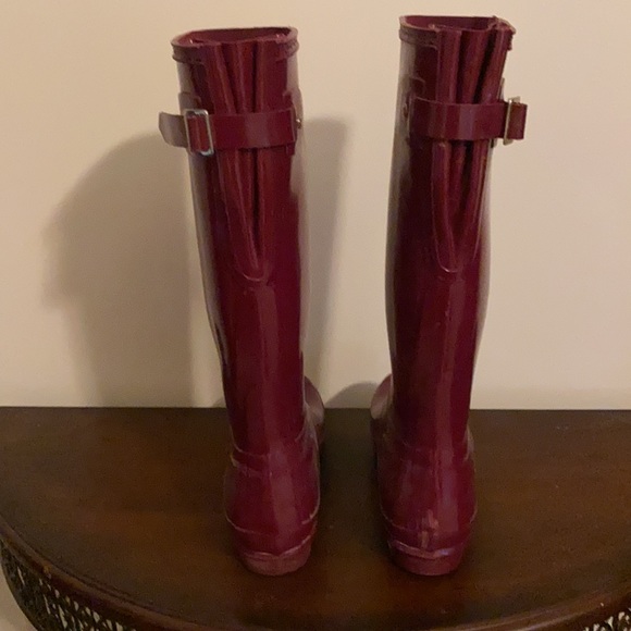 Hunter Rain Boots 7 us - Picture 2 of 4